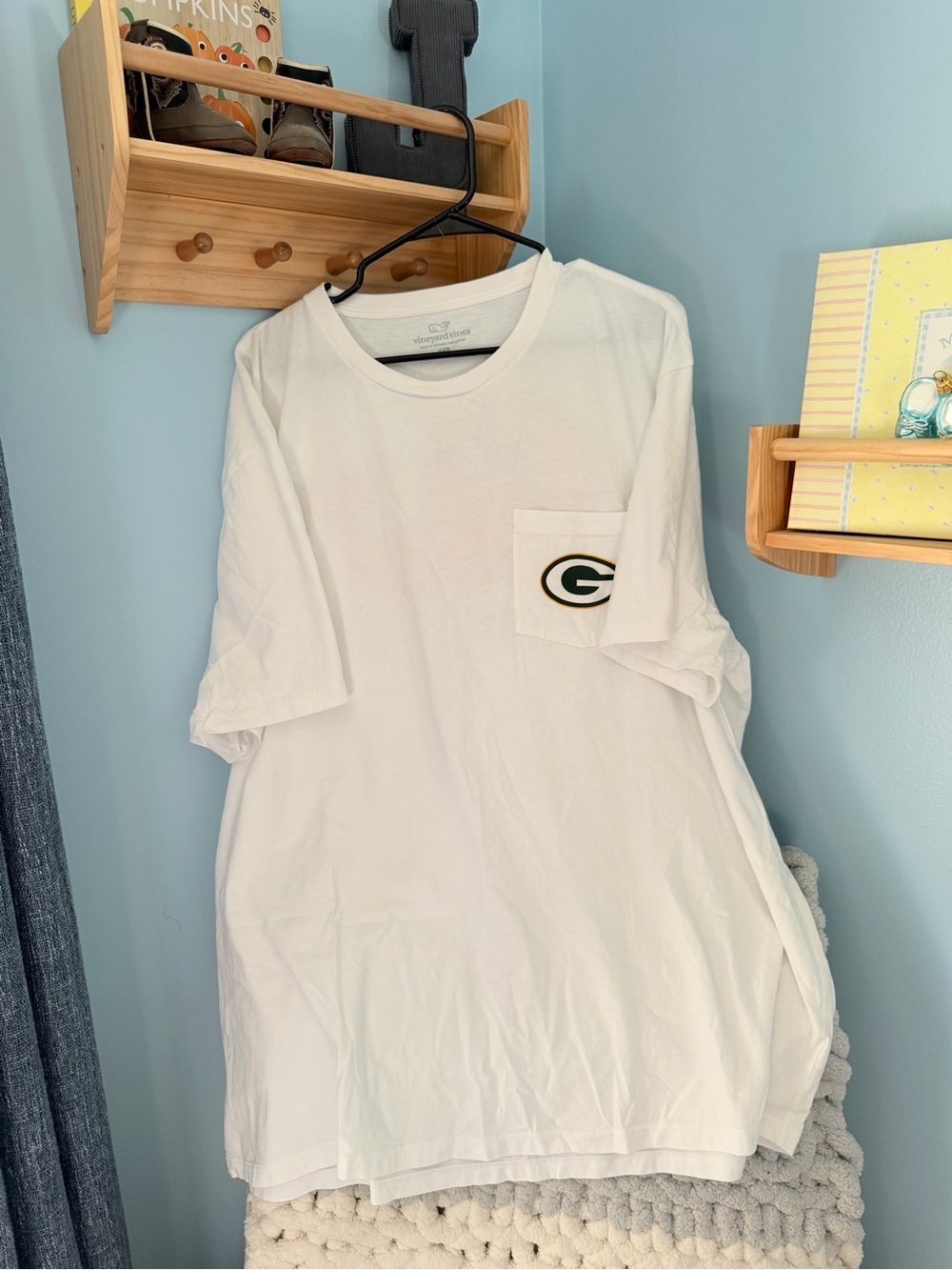 Vineyard Vines Men’s 4X GreenBay Packers Pocket T-Shirt
